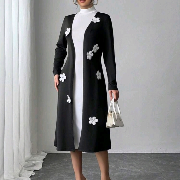 Women Black Solid Floral 3D Embellished Long Jacket, Autumn/Winter - Picture 3 of 6